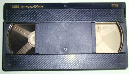 VHS テープ媒体