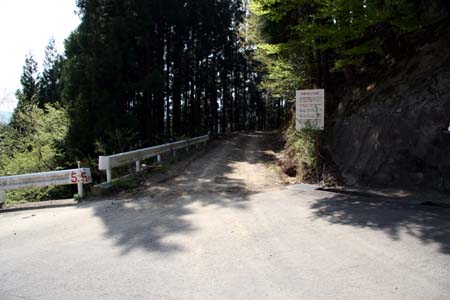 林道の例 (タラガ谷〜大切林道/岐阜県関市板取)