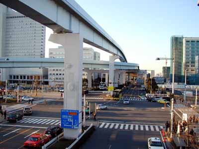奥方向が北西、東京都道484号豊洲有明線