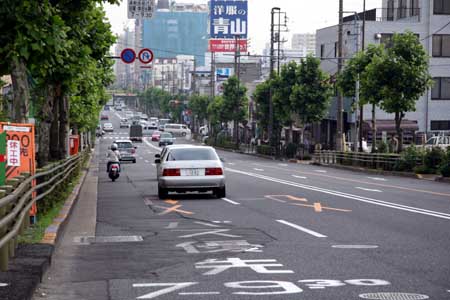 東京都墨田区 四ツ木橋(荒川)前から起点側を望む