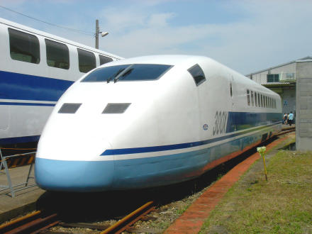 300X(955-6 A0編成、ラウンドウェッジ型)