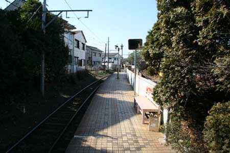 観音駅 ホーム1